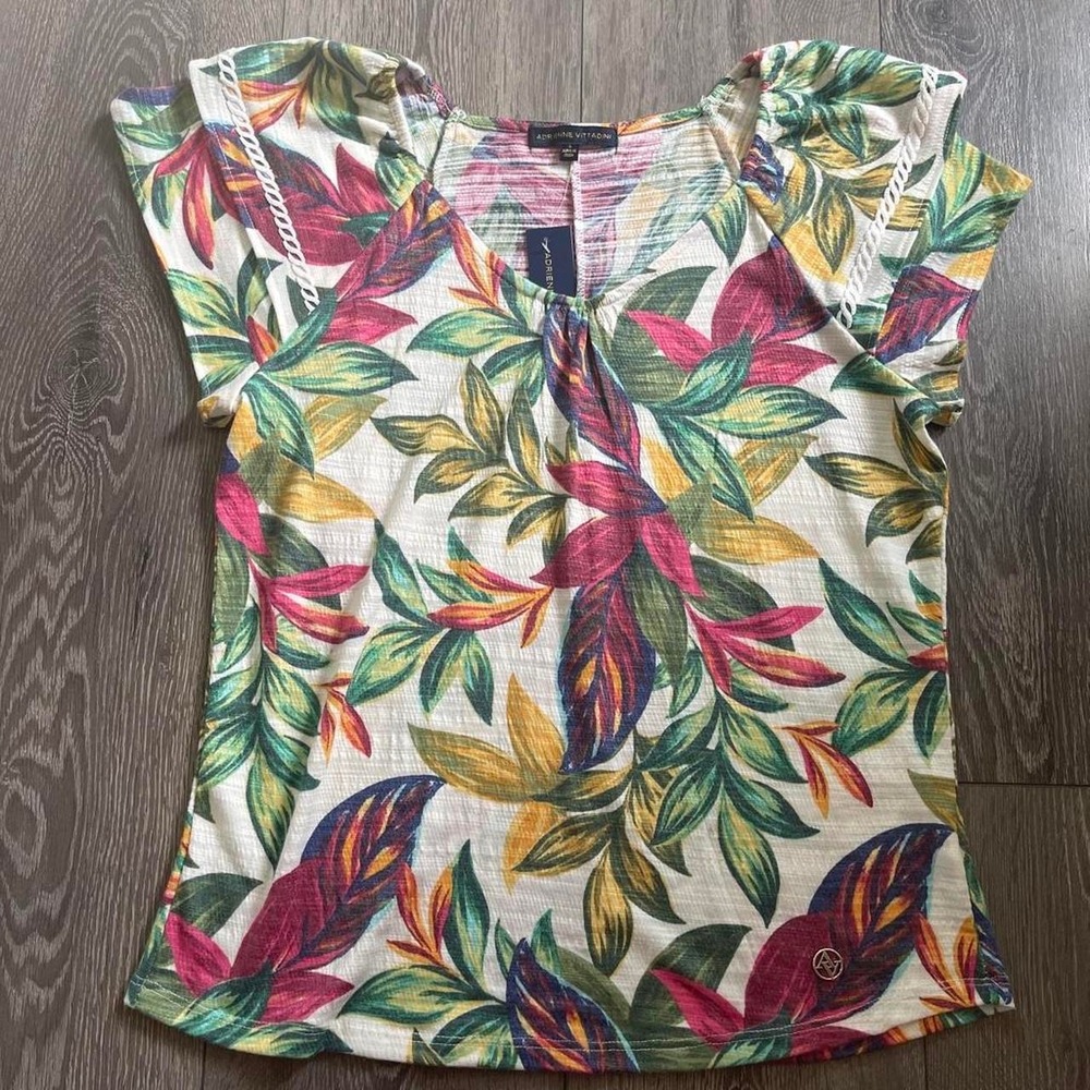 Adrienne Vittadini Tropical Leaf Print V-Neck Cap Sleeve Top NWT Small